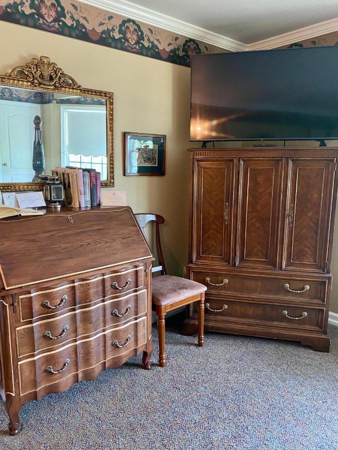 The Cypress Inn Конвей Екстер'єр фото