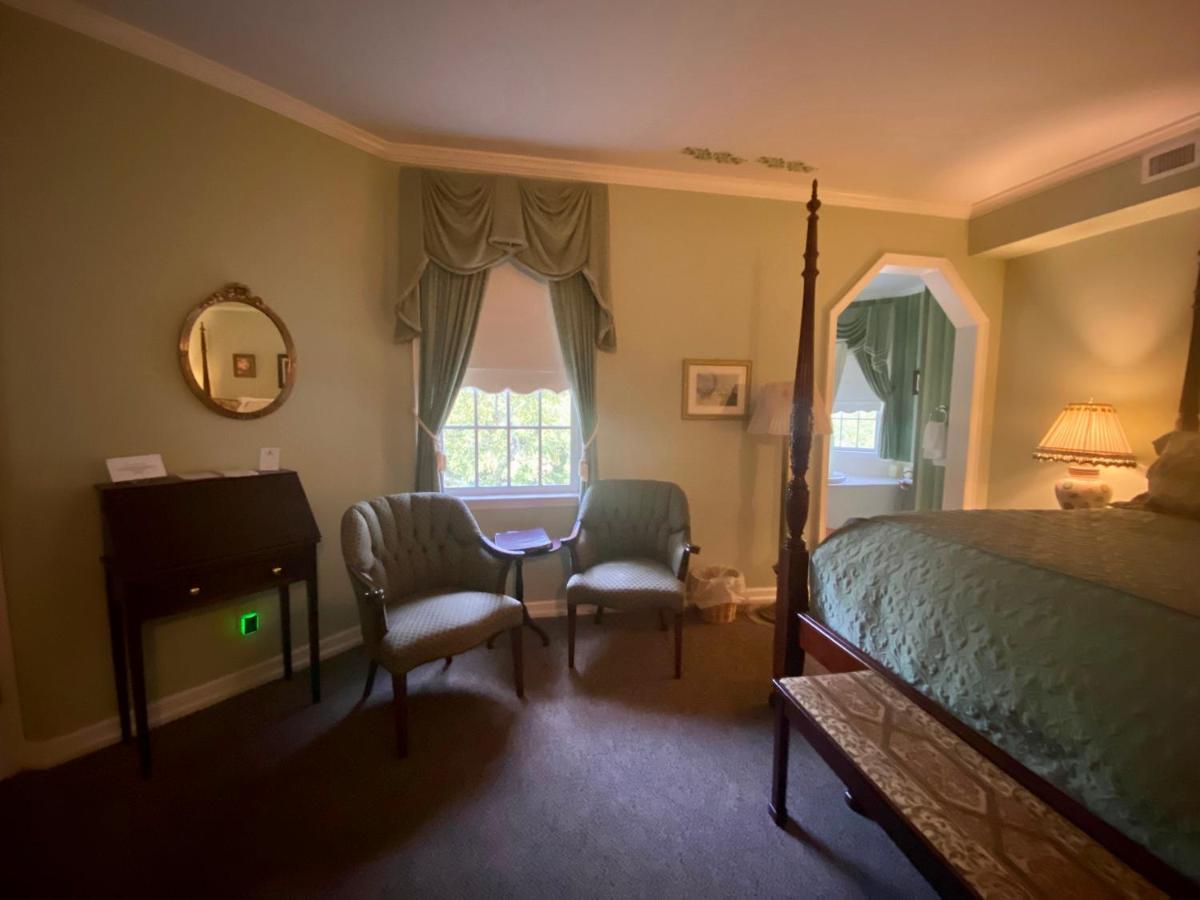 The Cypress Inn Конвей Екстер'єр фото